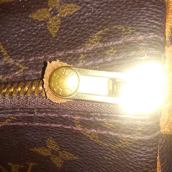 LV Speedy 35 - Picture 9 of 11